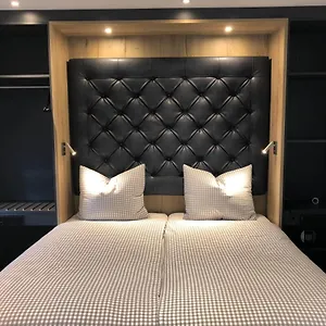 4* Otel Deluxe